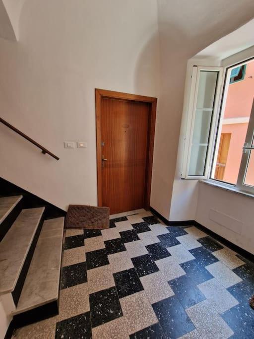 Silver Sands Finale Ligure - Traditional Apartment - 4 Beds & Terrace By The Beach Екстериор снимка