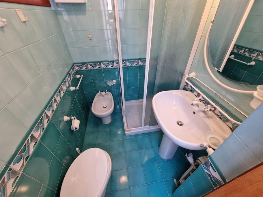 Silver Sands Finale Ligure - Traditional Apartment - 4 Beds & Terrace By The Beach Екстериор снимка